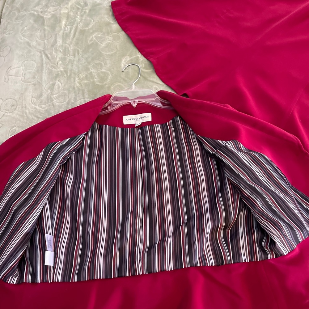 Jones New York Fuchsia Two-Piece Skirt Set